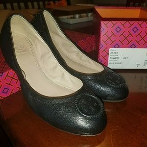SIZE 6 Tory Burch Black Flats